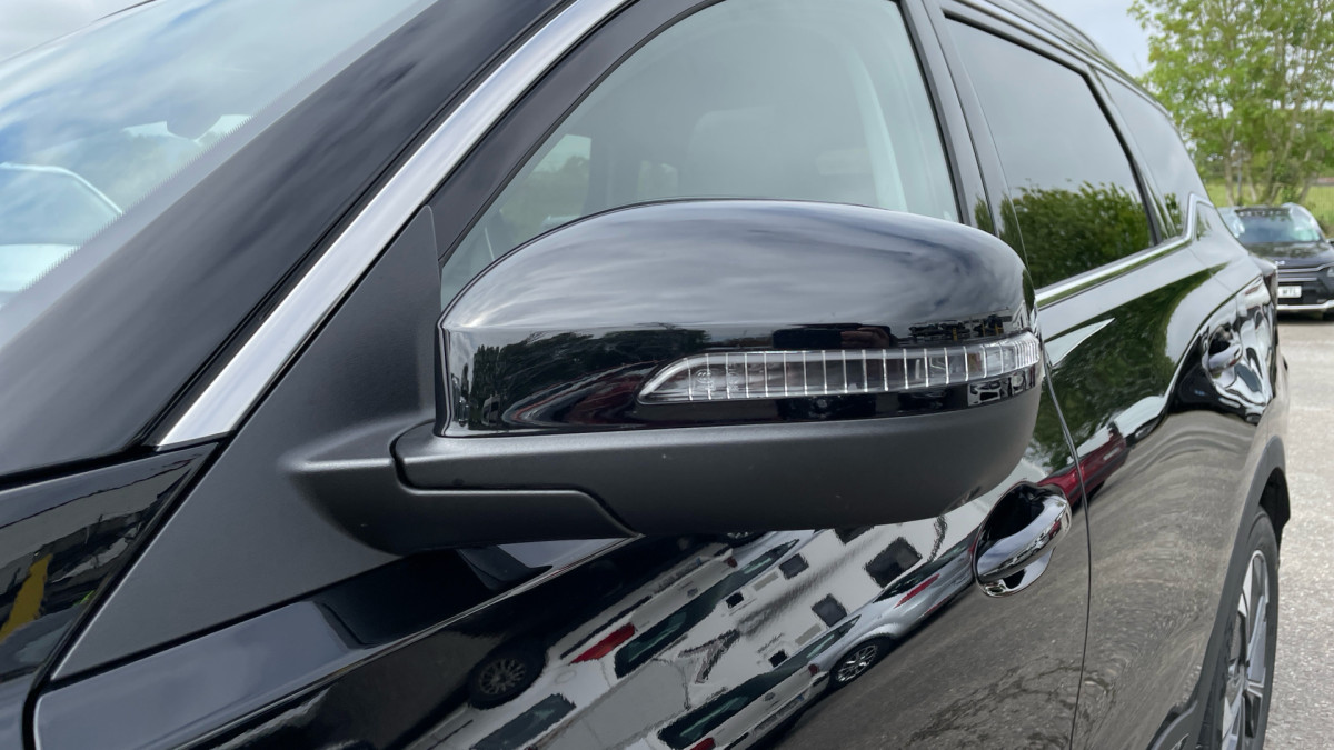 EBRO S700 PHEV