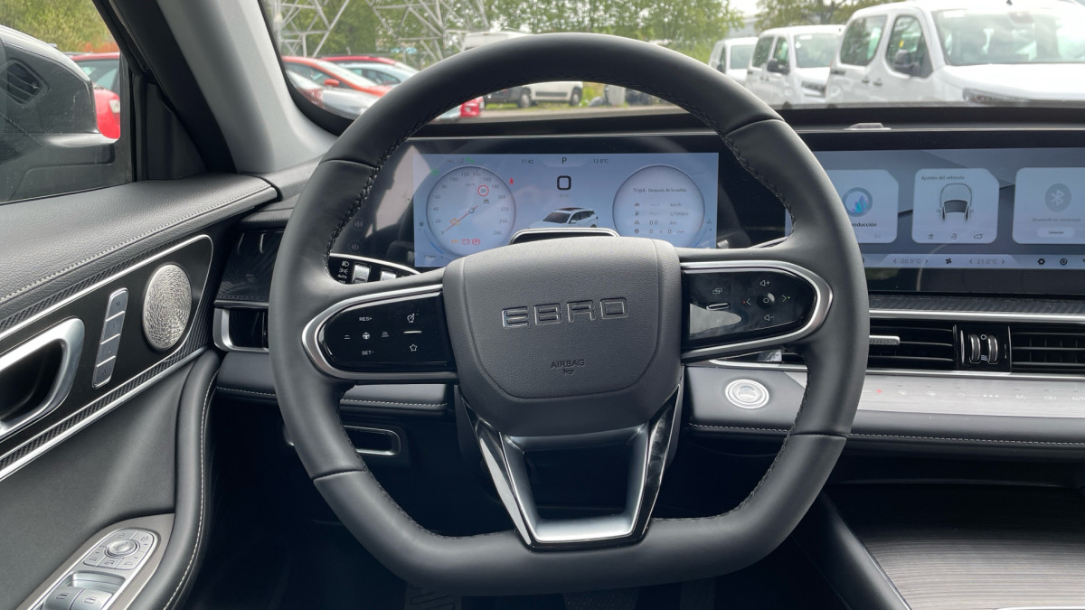 EBRO S700 PHEV