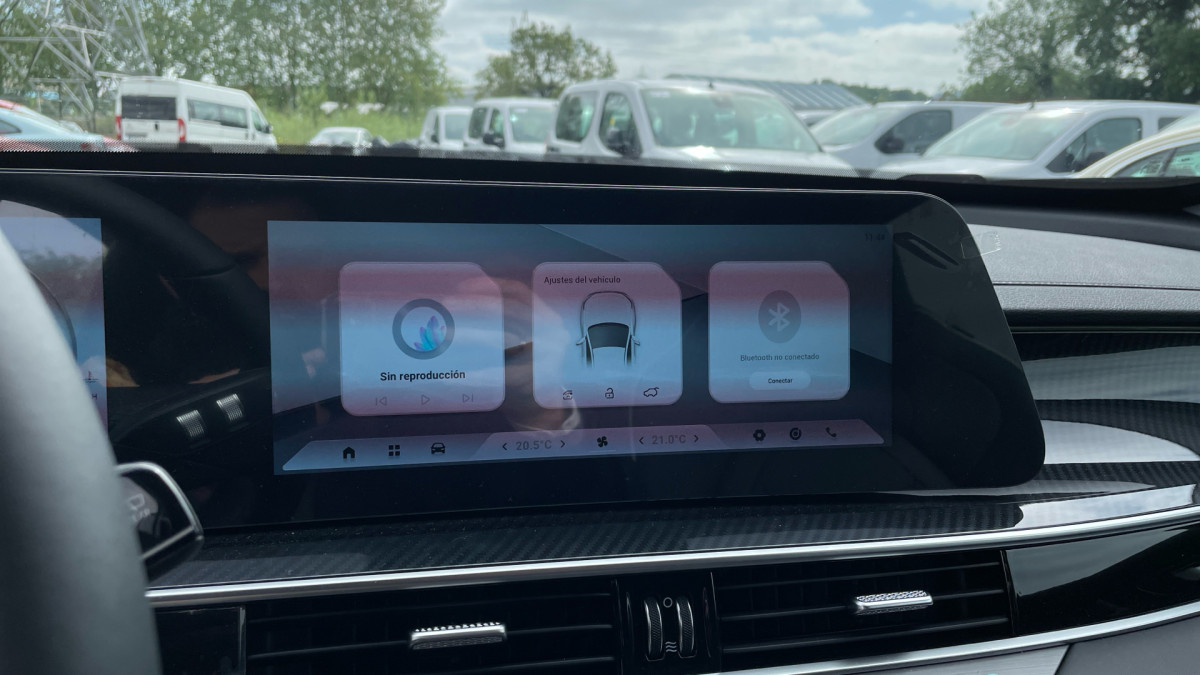 EBRO S700 PHEV