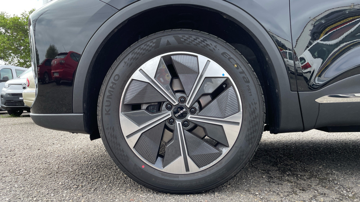 EBRO S700 PHEV