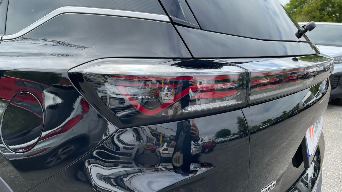EBRO S700 PHEV