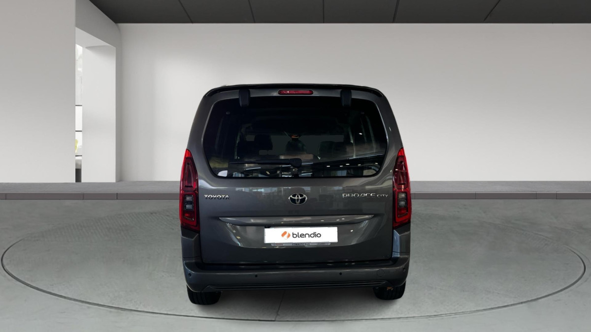 TOYOTA PROACE CITY VERSO