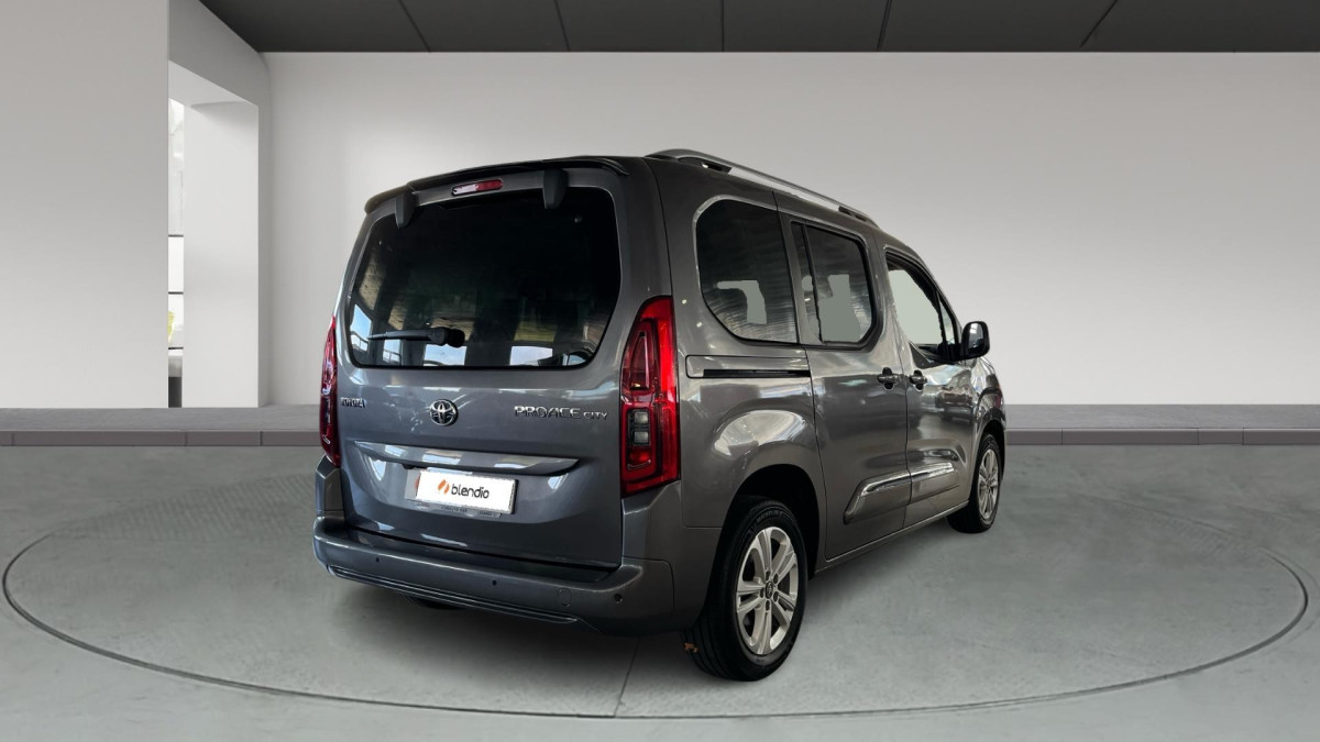 TOYOTA PROACE CITY VERSO