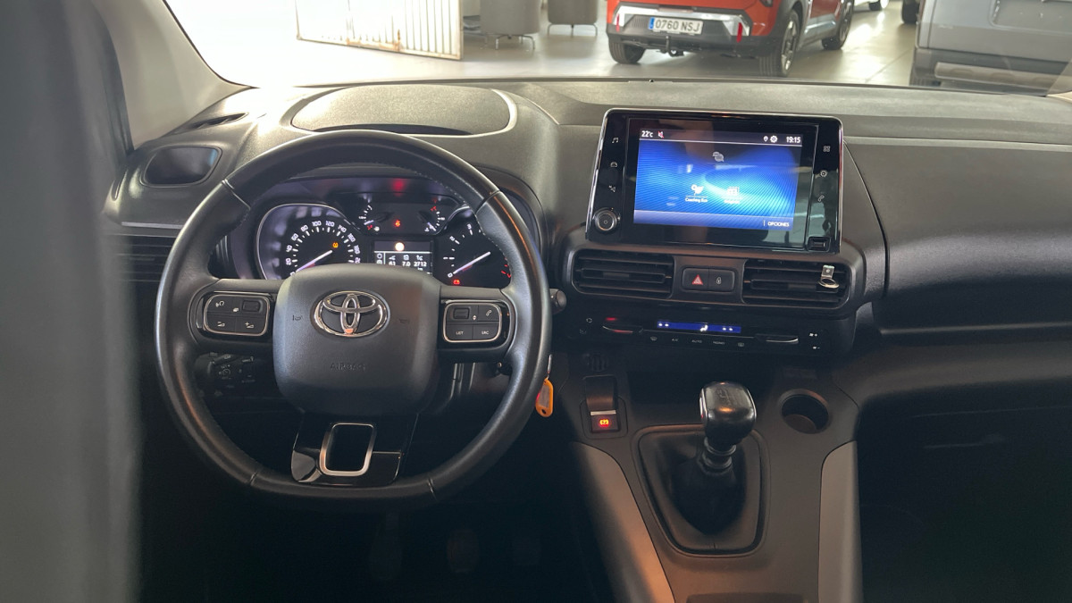 TOYOTA PROACE CITY VERSO