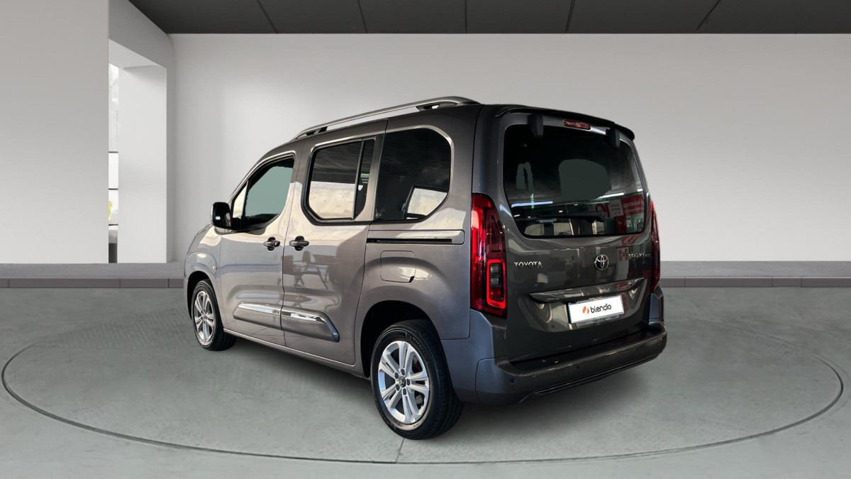 TOYOTA PROACE CITY VERSO