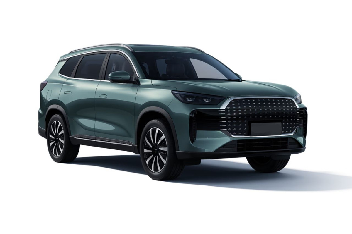 EBRO S800 PHEV