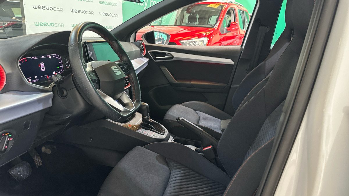SEAT IBIZA