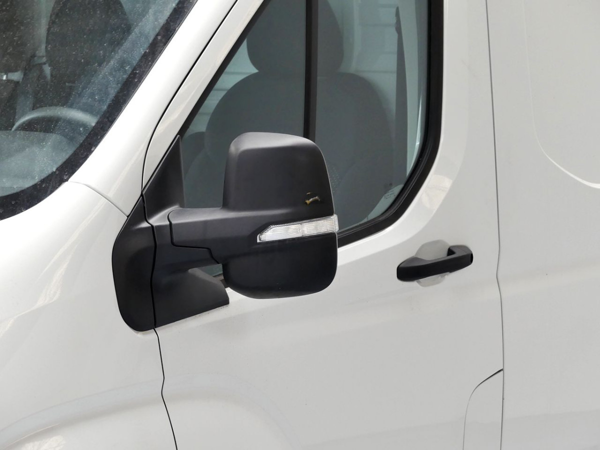 MAXUS Deliver 9
