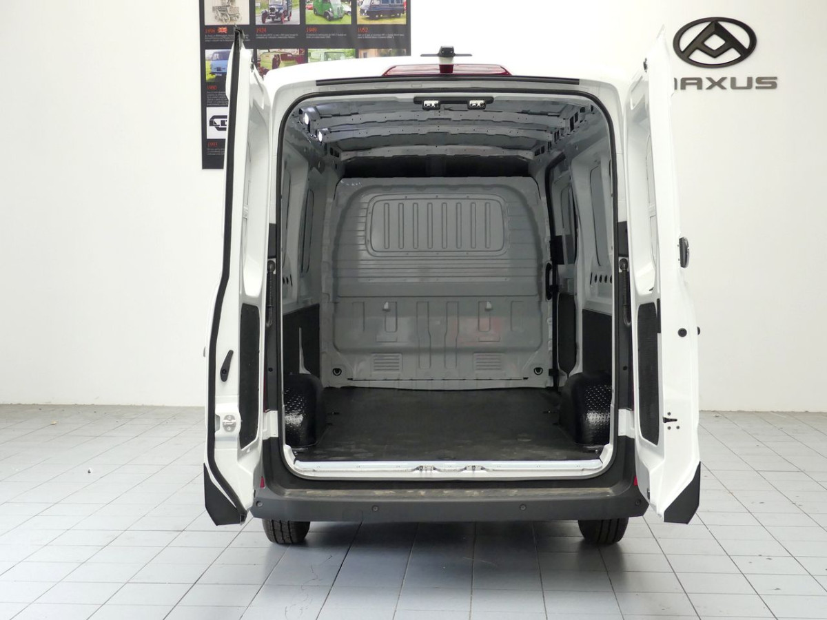 MAXUS Deliver 9
