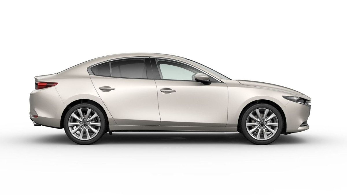 MAZDA 3