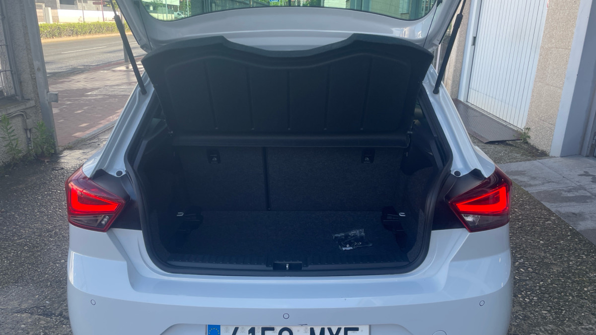 SEAT IBIZA