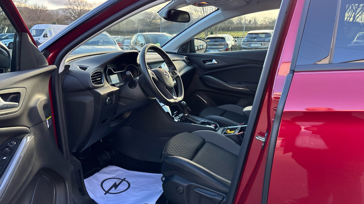 OPEL GRANDLAND X