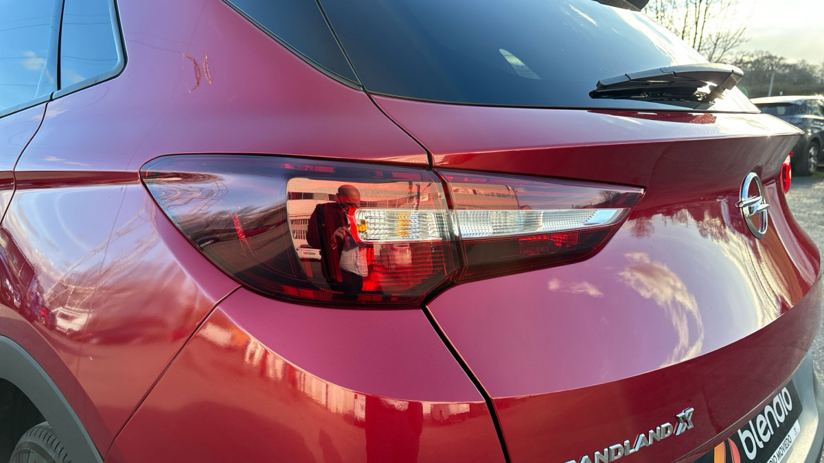 OPEL GRANDLAND X