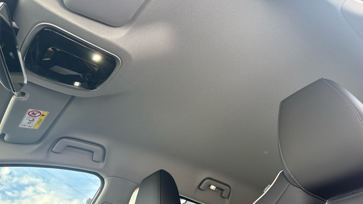 EBRO S700 PHEV