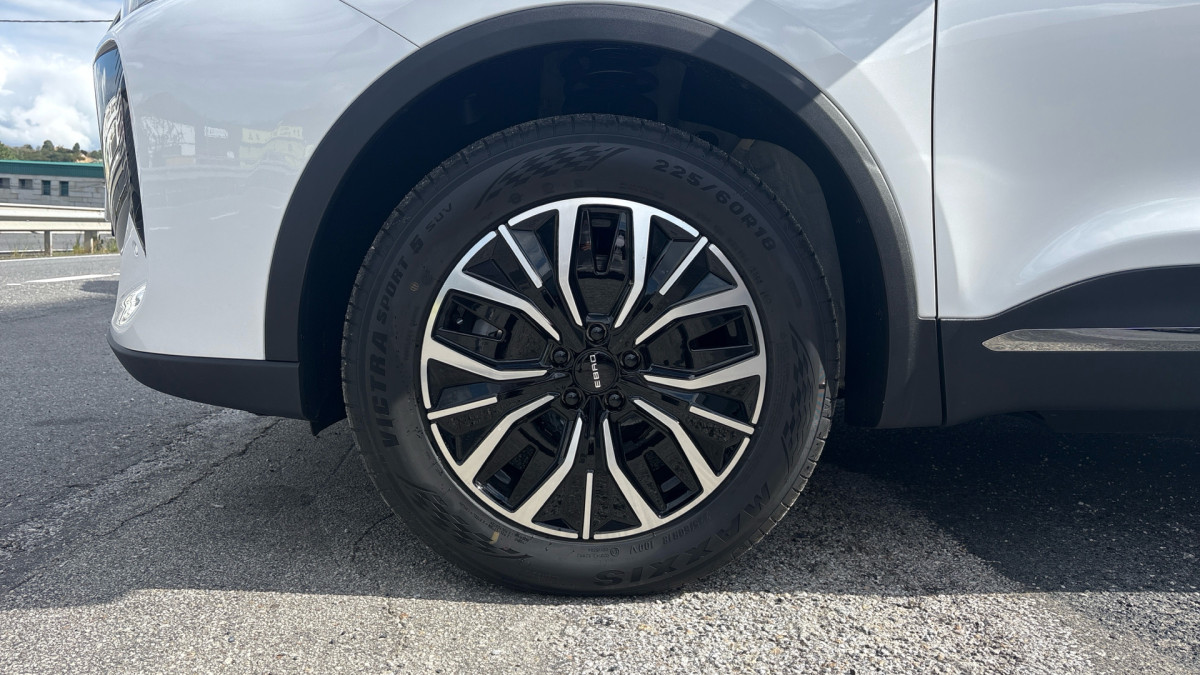EBRO S700 PHEV