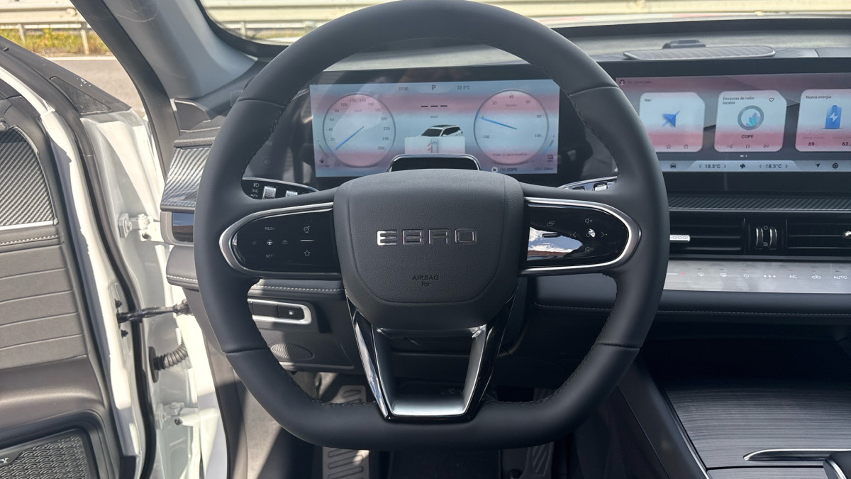 EBRO S700 PHEV