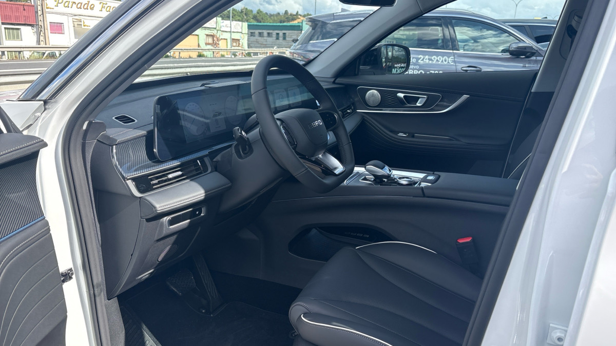 EBRO S700 PHEV