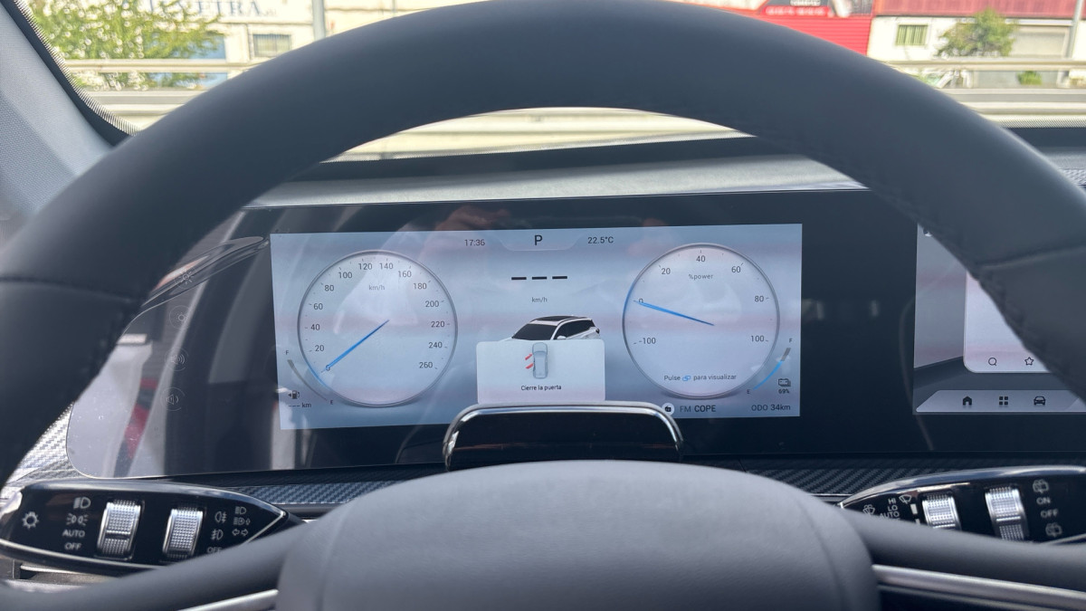 EBRO S700 PHEV