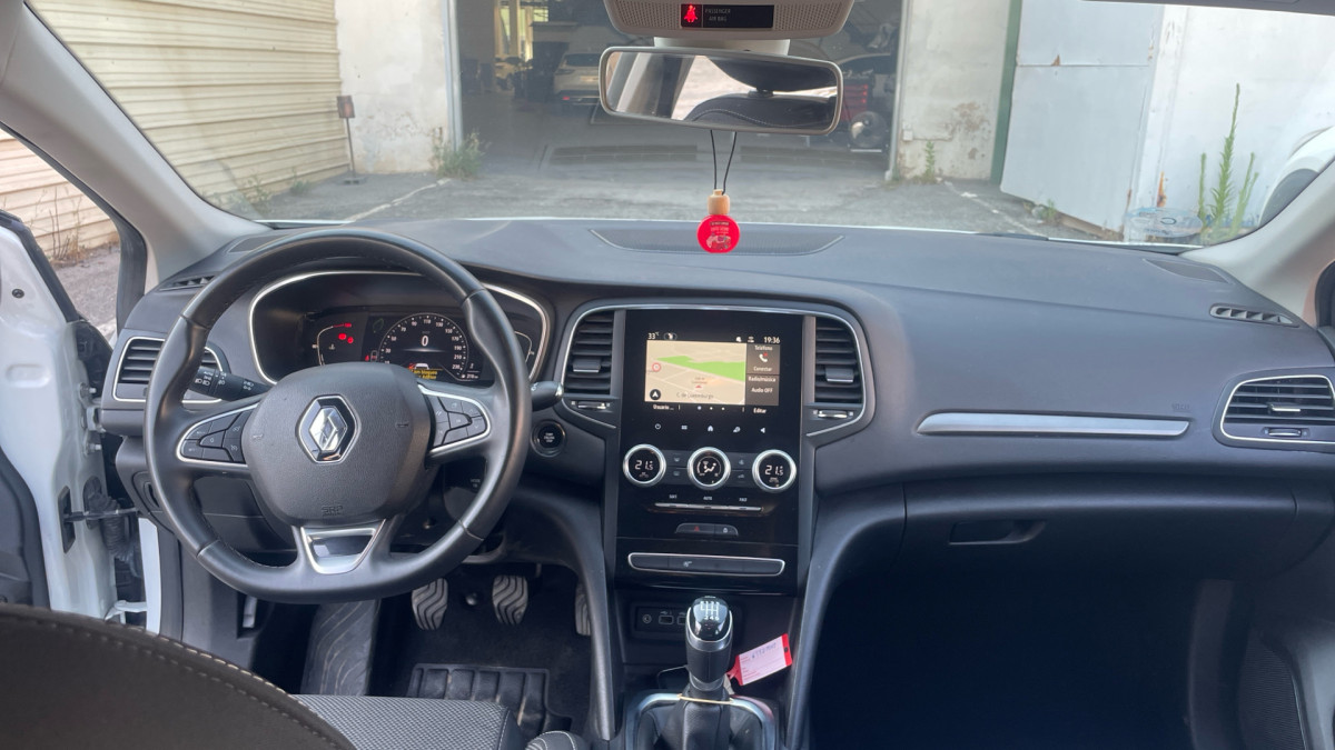 RENAULT MEGANE