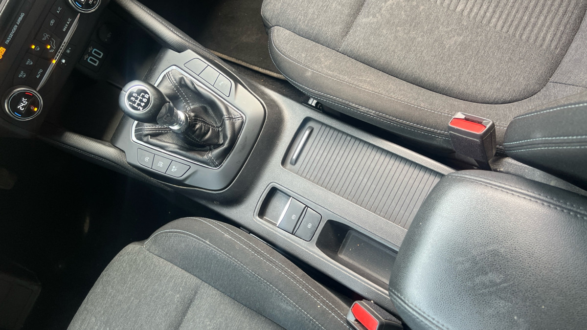 FORD FOCUS