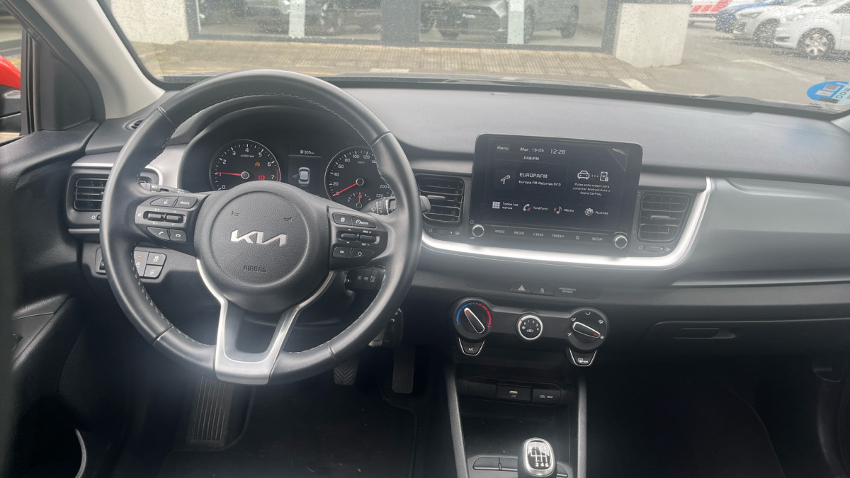 KIA STONIC