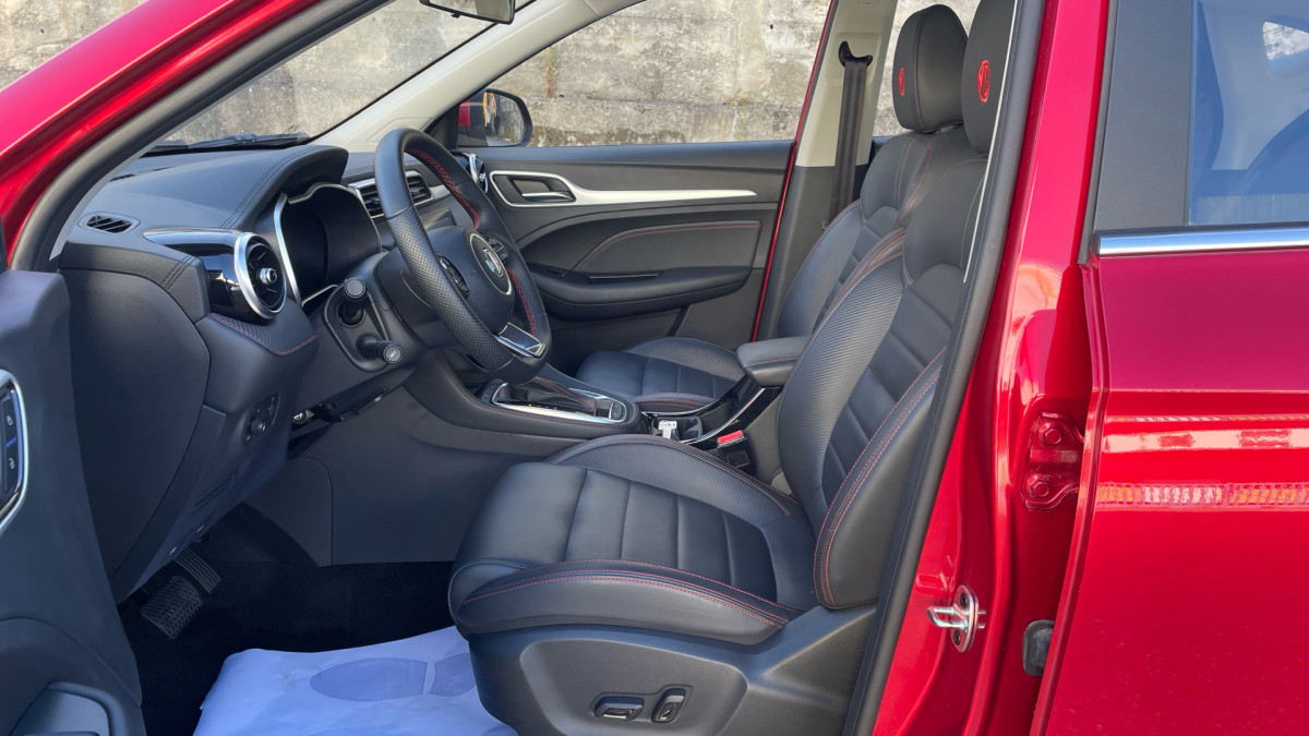 MG ZS