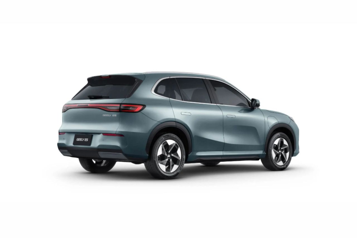 GEELY E5