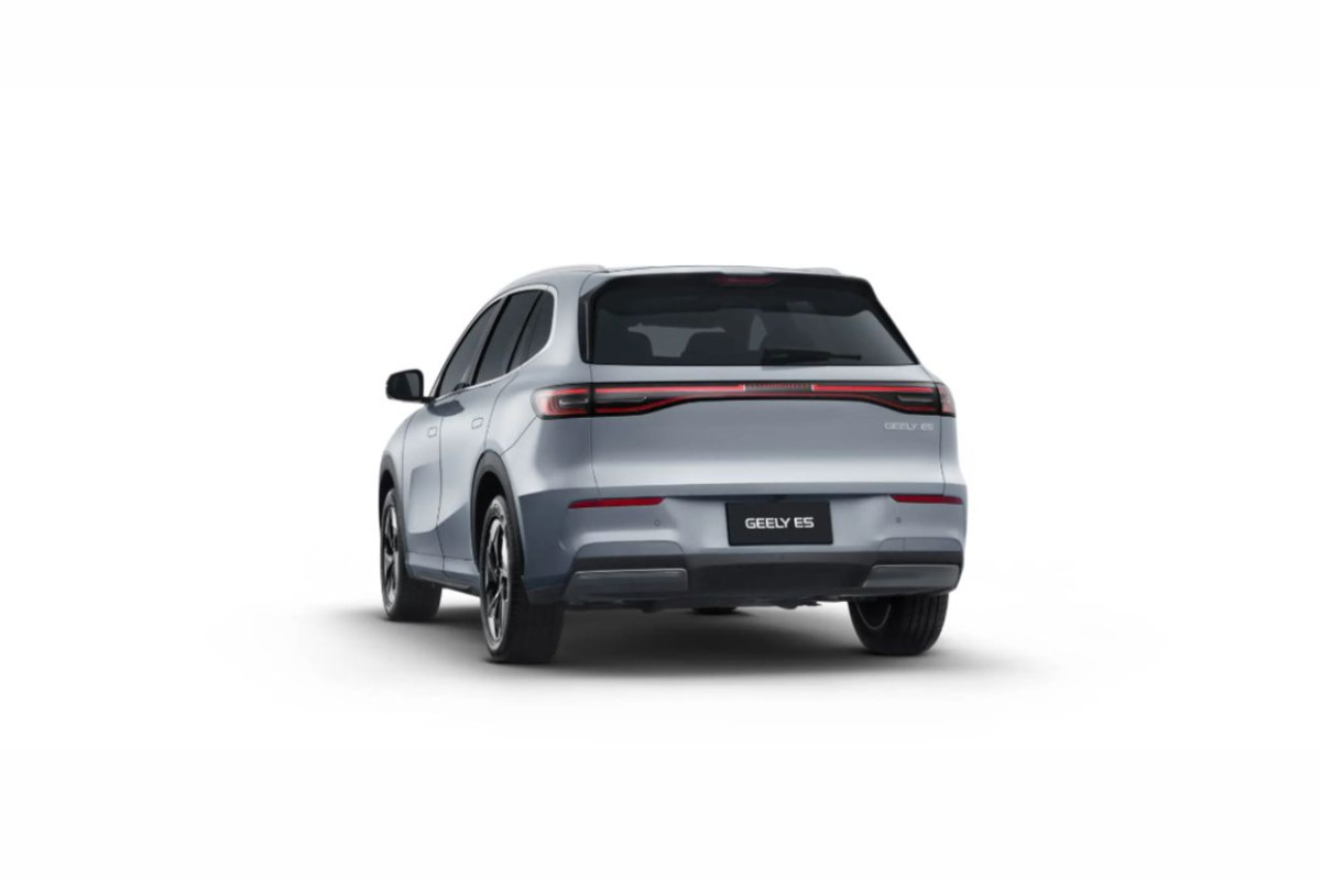 GEELY E5