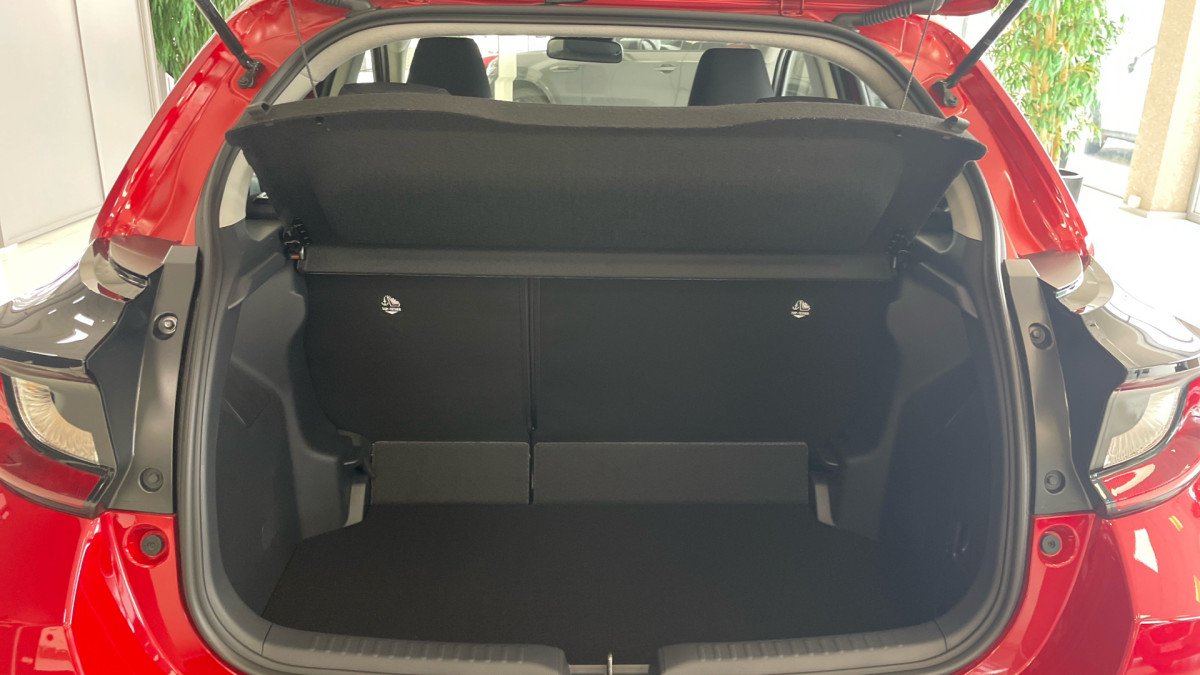 MAZDA 2