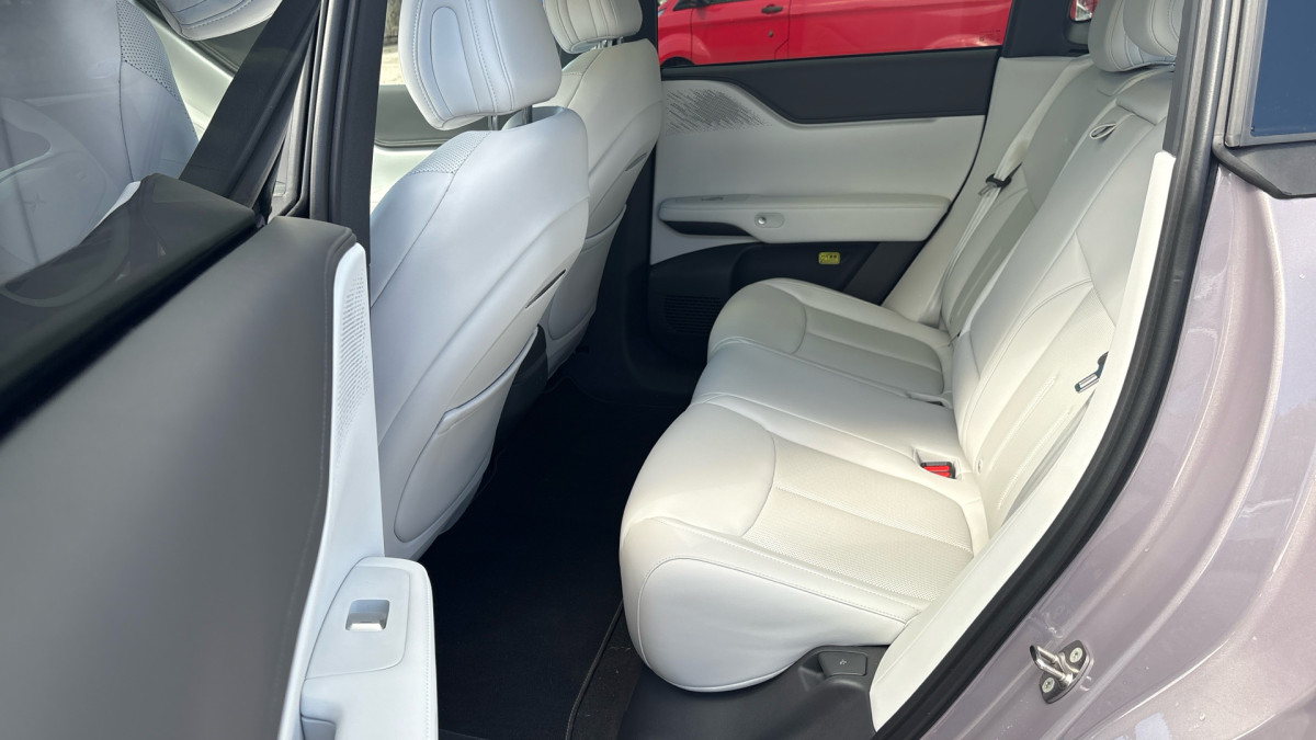 XPENG G6