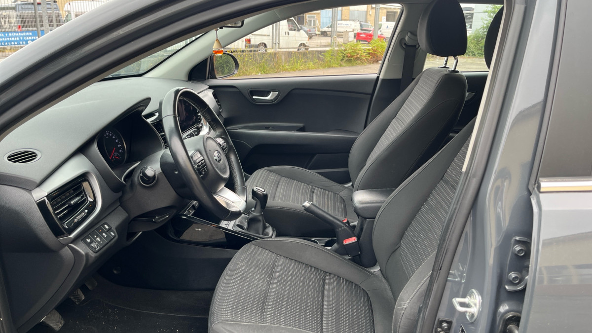 KIA STONIC