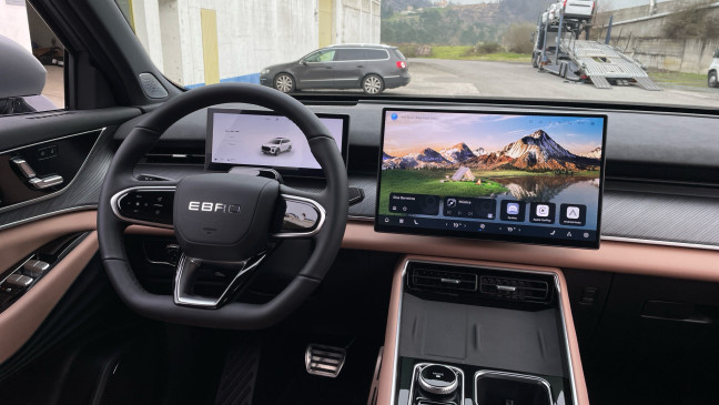 EBRO S900 PHEV
