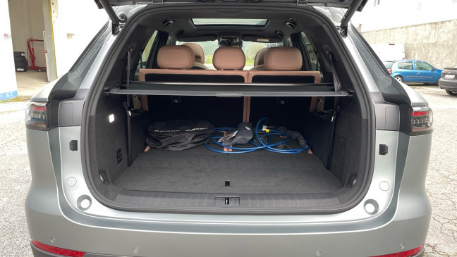 EBRO S900 PHEV