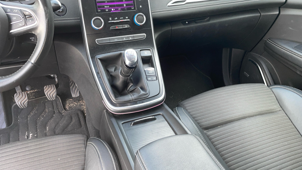 RENAULT SCENIC
