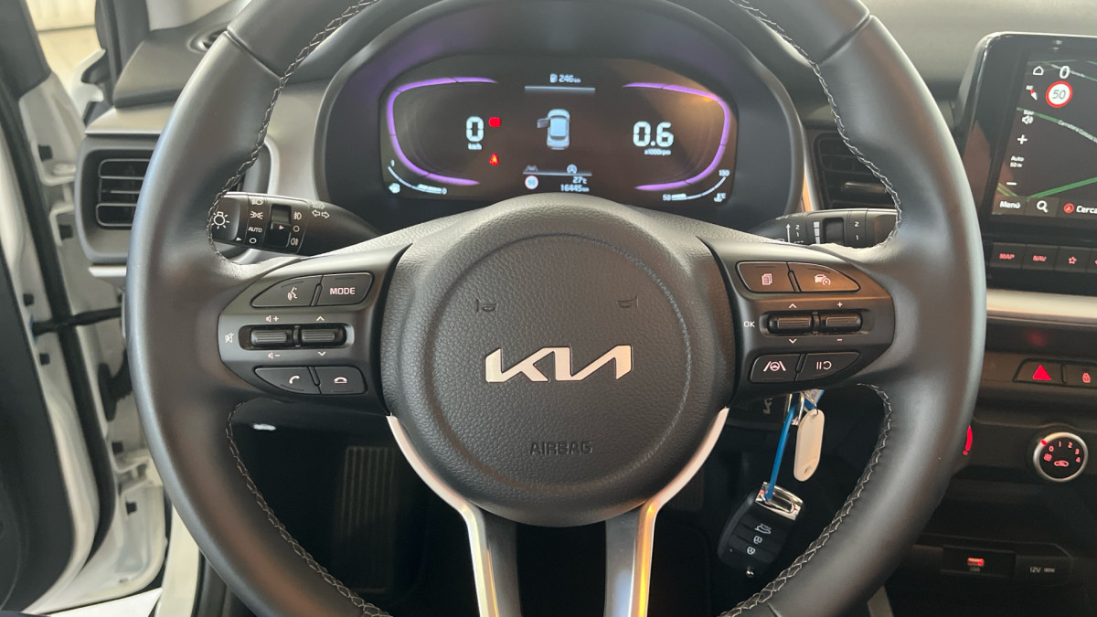 KIA STONIC