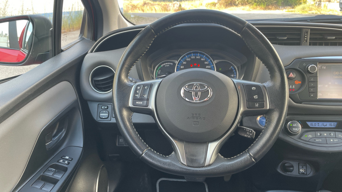 TOYOTA YARIS