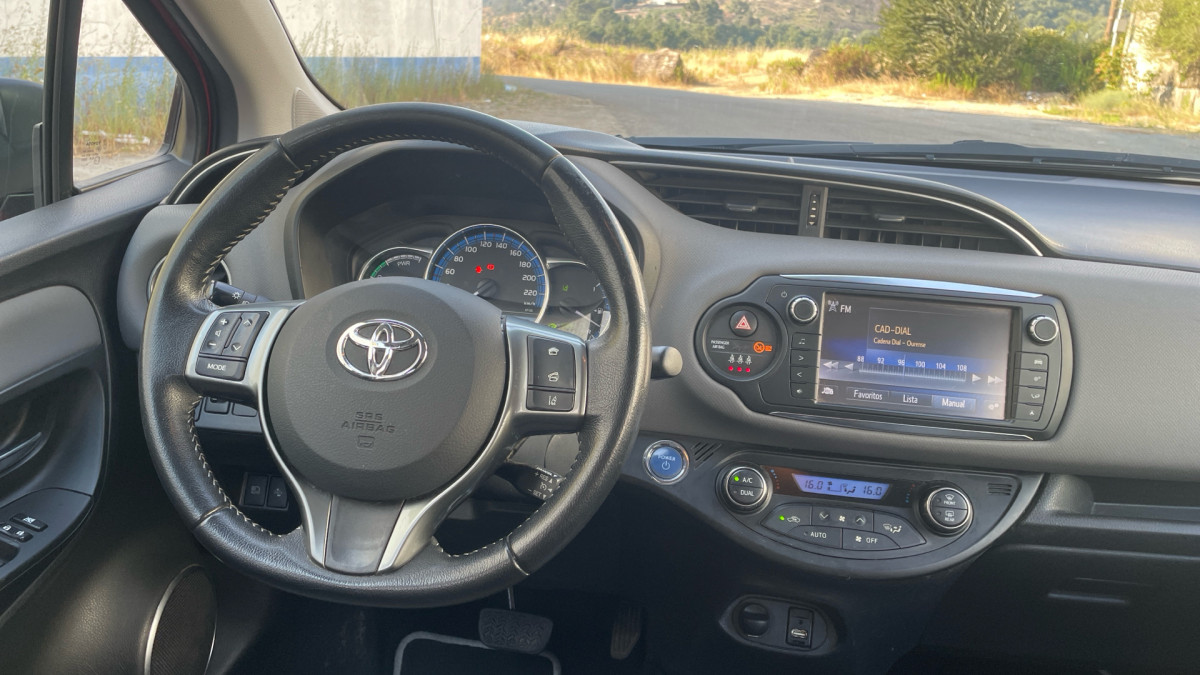 TOYOTA YARIS