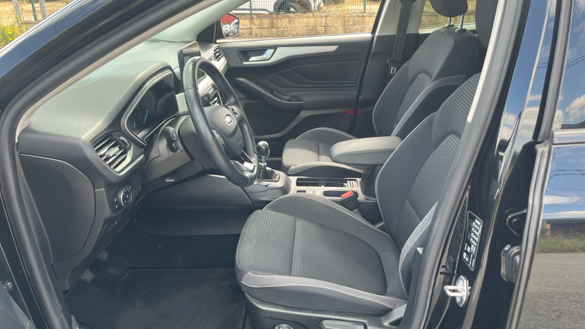FORD FOCUS