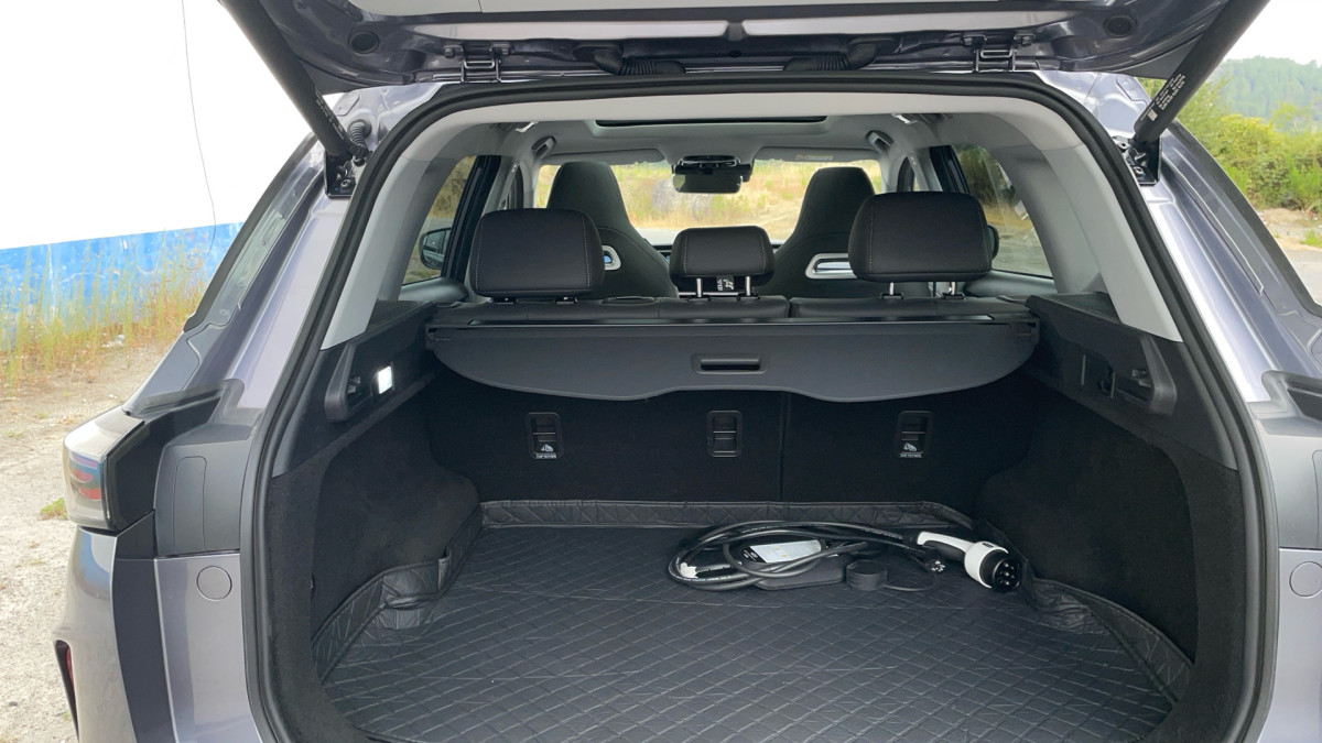 EBRO S700 PHEV