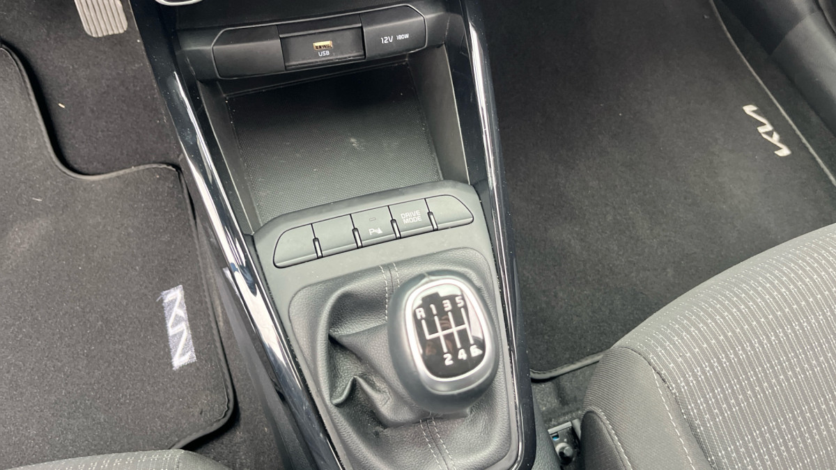 KIA STONIC