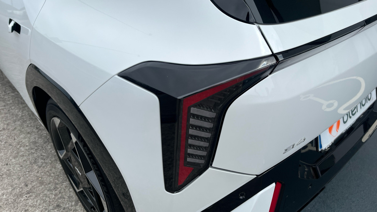 KIA EV4