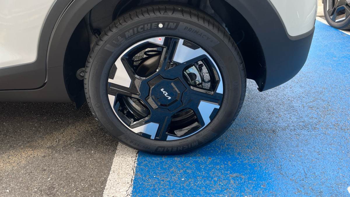 KIA STONIC