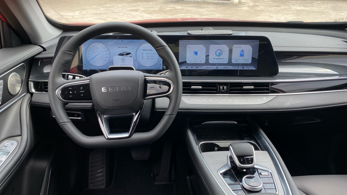 EBRO S700 PHEV