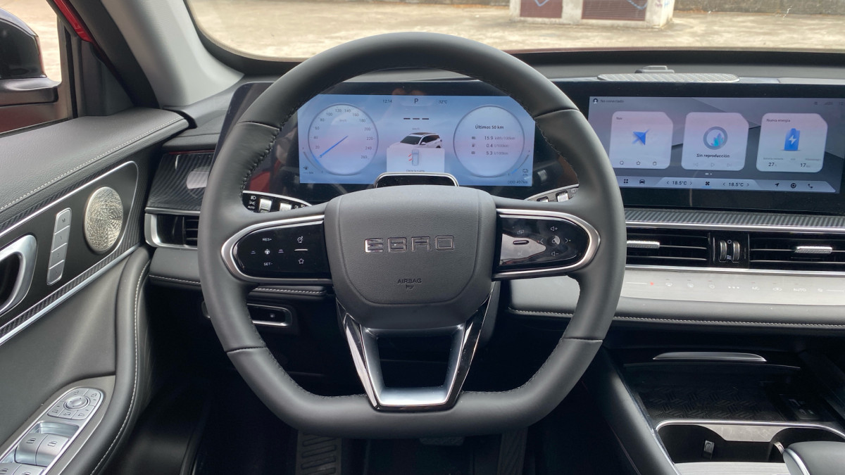 EBRO S700 PHEV