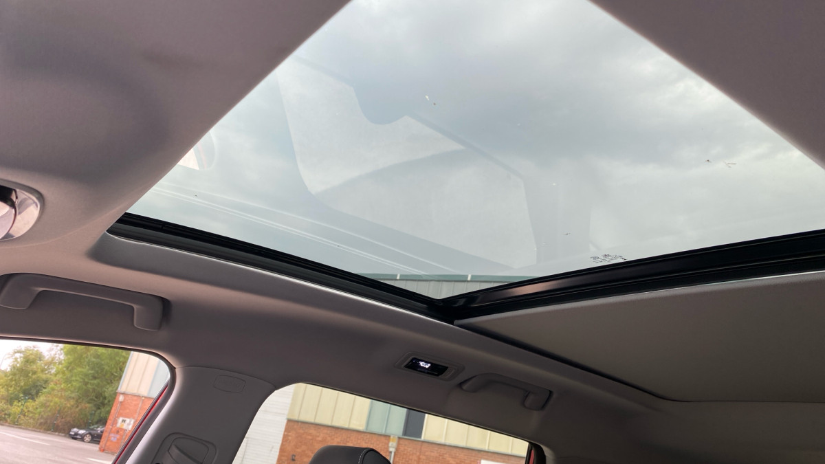EBRO S700 PHEV