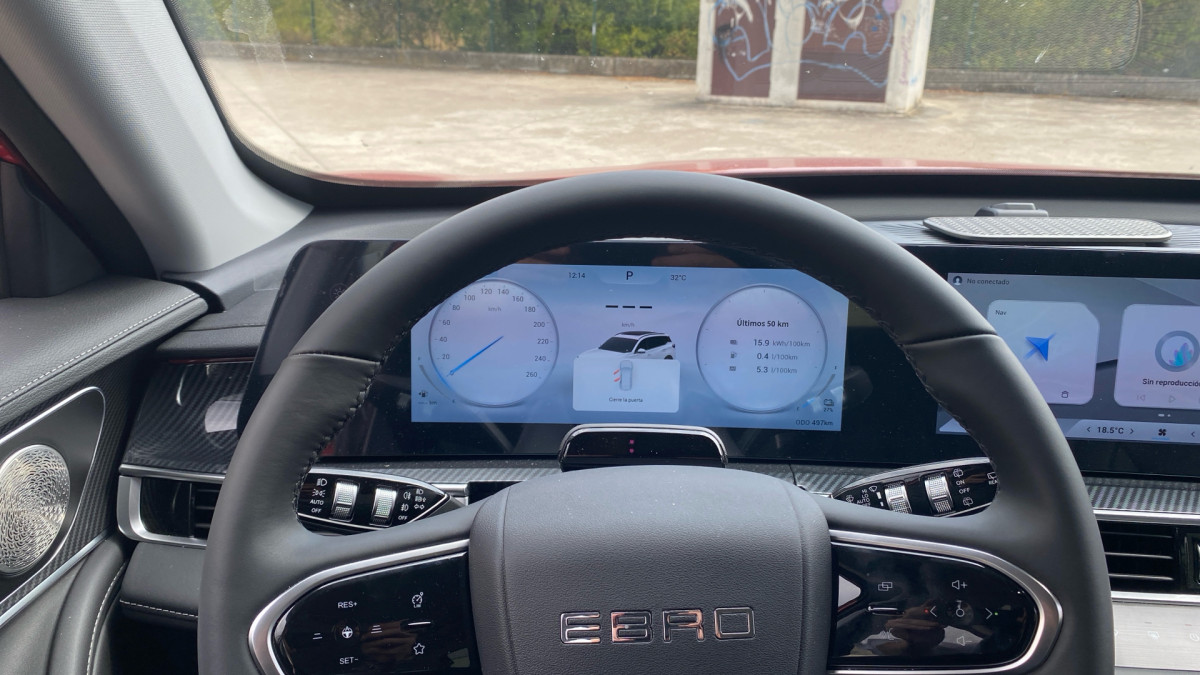 EBRO S700 PHEV