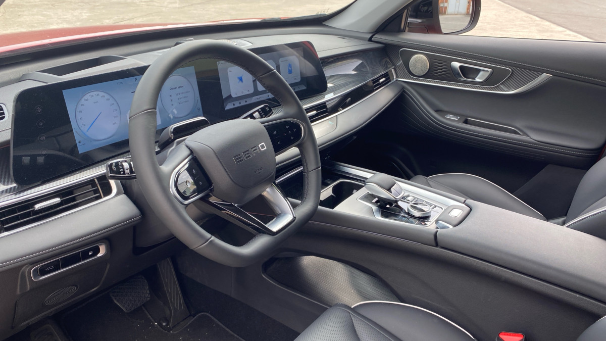 EBRO S700 PHEV