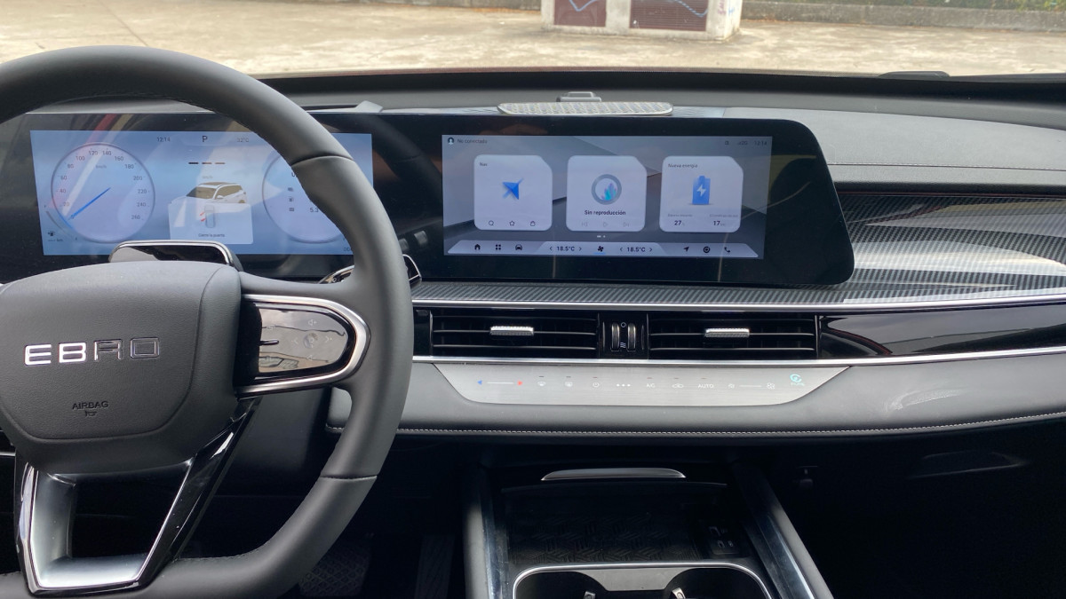 EBRO S700 PHEV