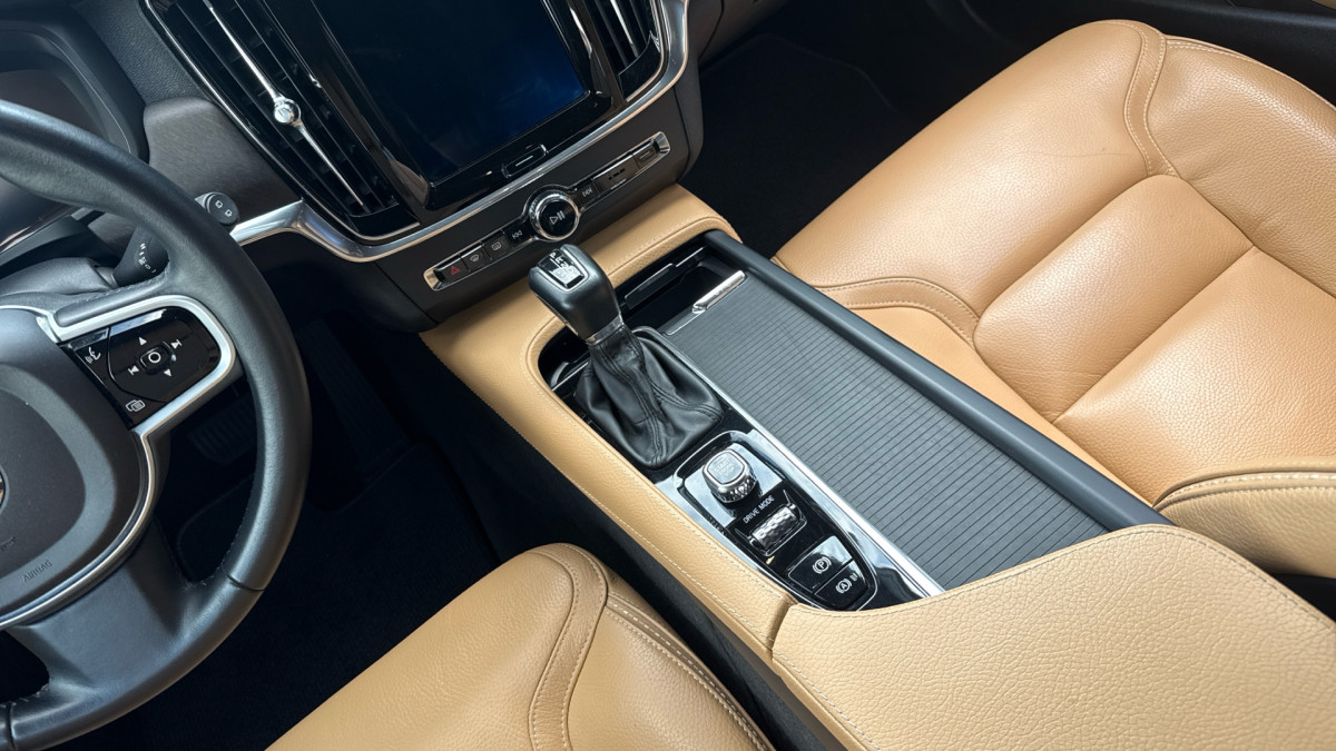 VOLVO V90 CROSS COUNTRY