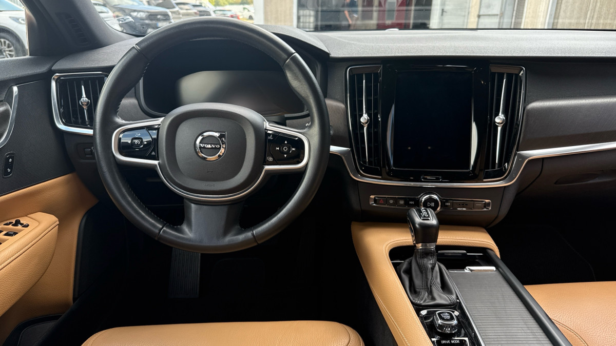 VOLVO V90 CROSS COUNTRY